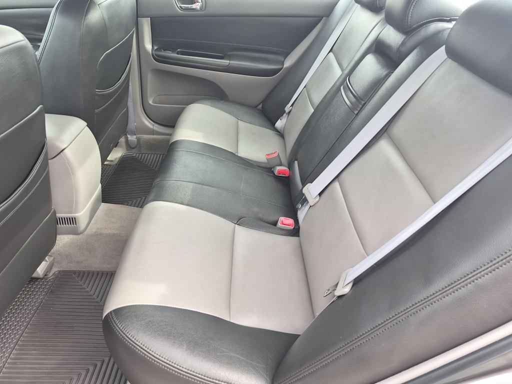 Thumbnail: 2005 Toyota Camry - 27