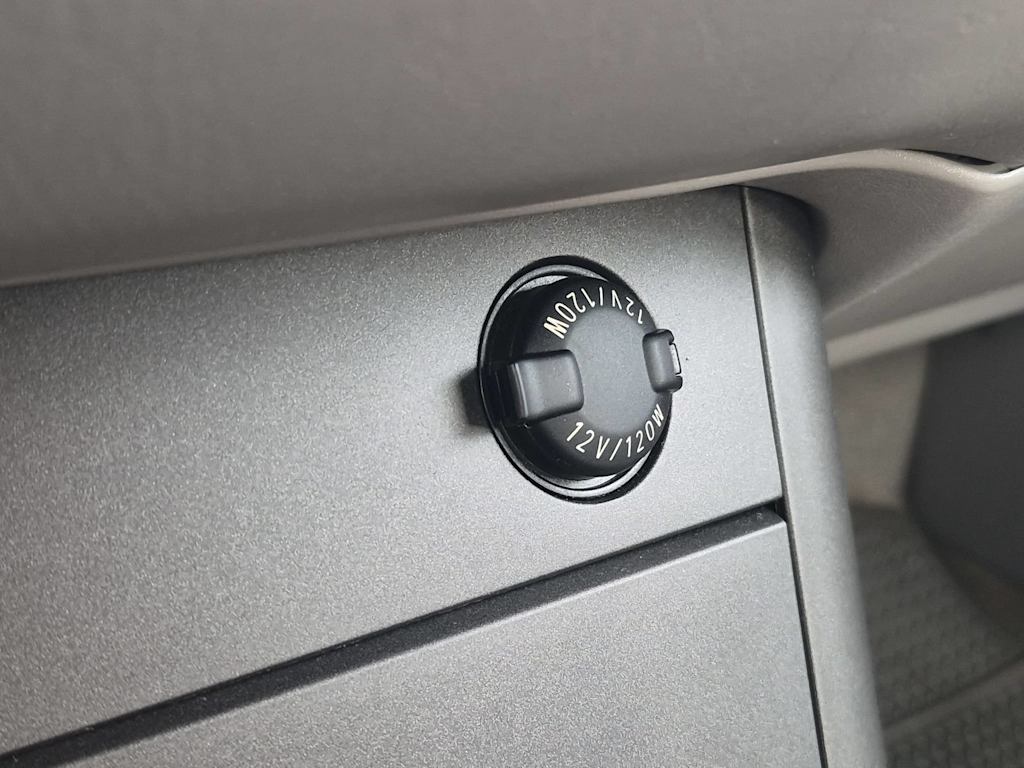 Thumbnail: 2005 Toyota Camry - 34
