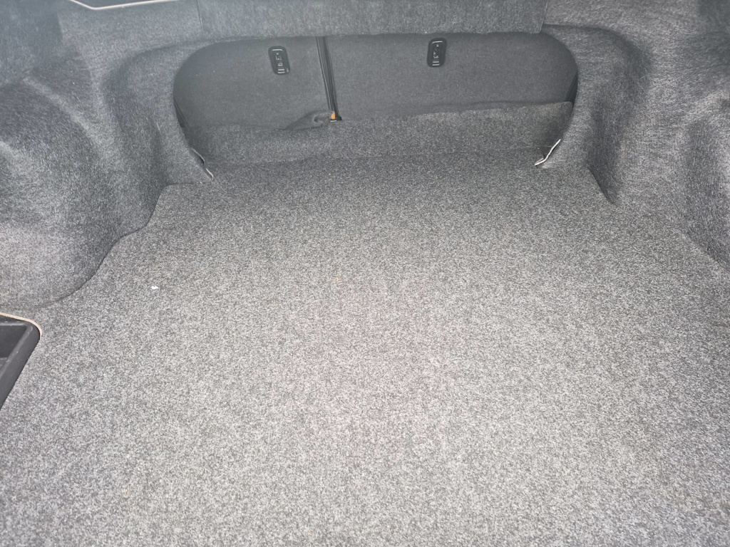 Thumbnail: 2005 Toyota Camry - 17