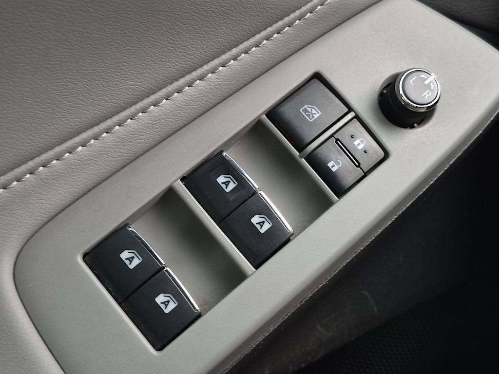 Thumbnail: 2019 Toyota Avalon - 35