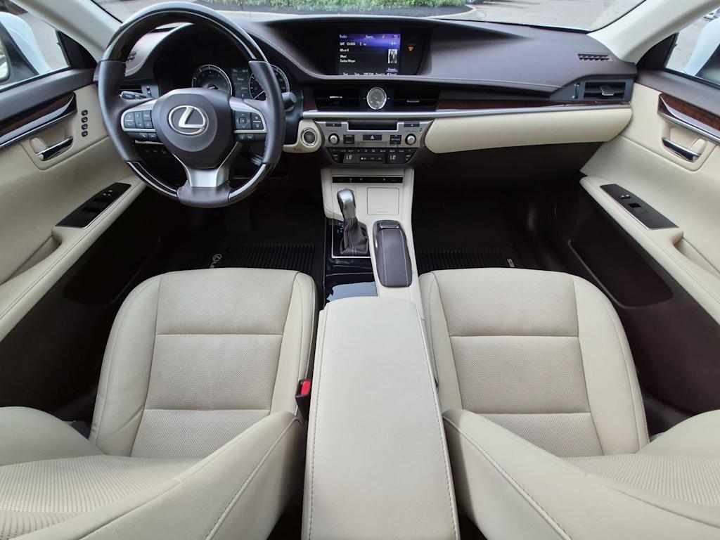 Thumbnail: 2017 Lexus ES - 9