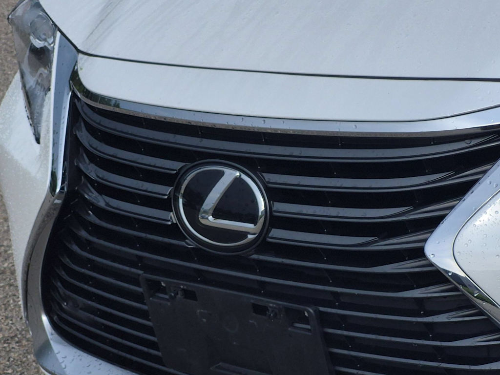Thumbnail: 2017 Lexus ES - 24