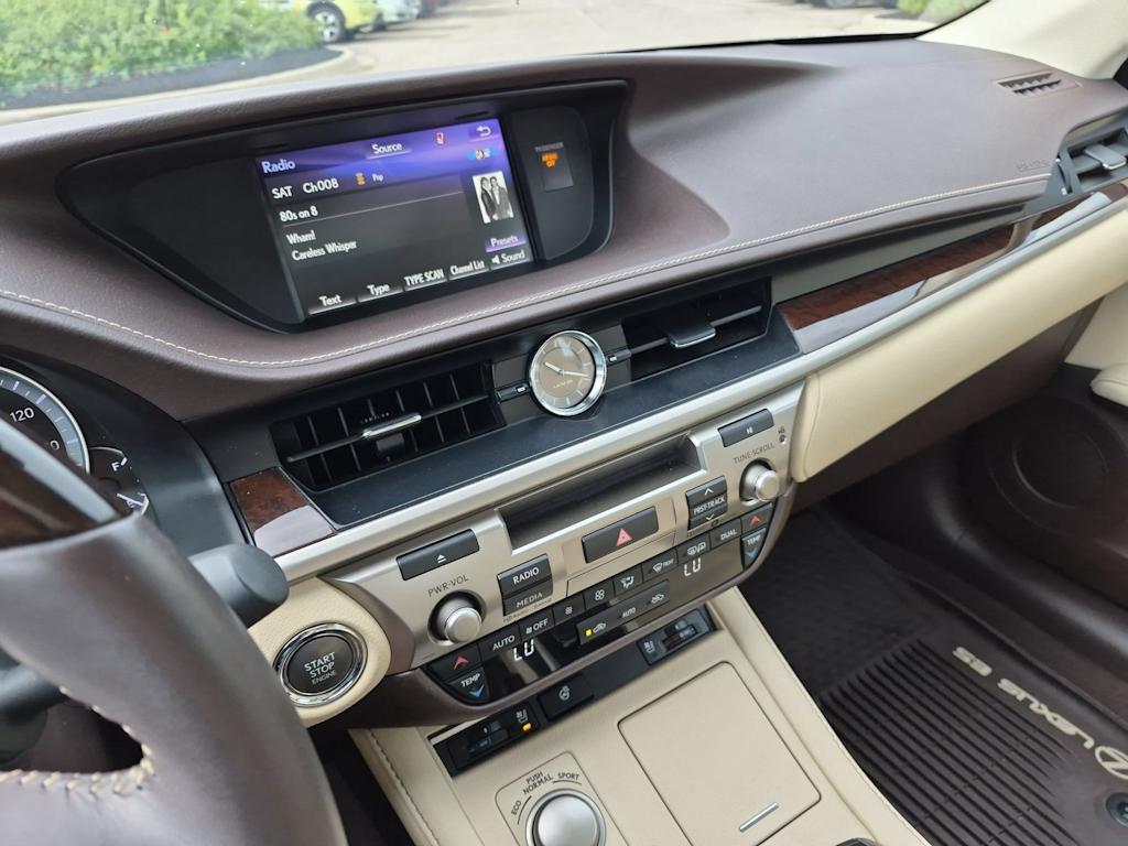 Thumbnail: 2017 Lexus ES - 14