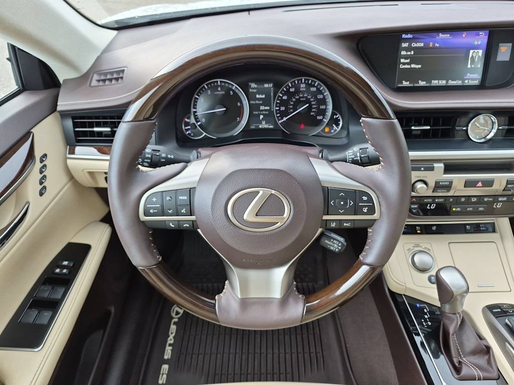 Thumbnail: 2017 Lexus ES - 13