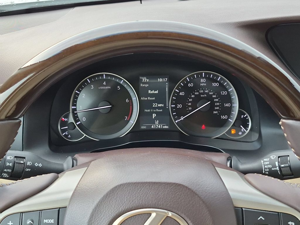 Thumbnail: 2017 Lexus ES - 16