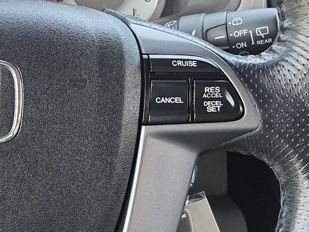 Thumbnail: 2011 Honda Pilot - 30