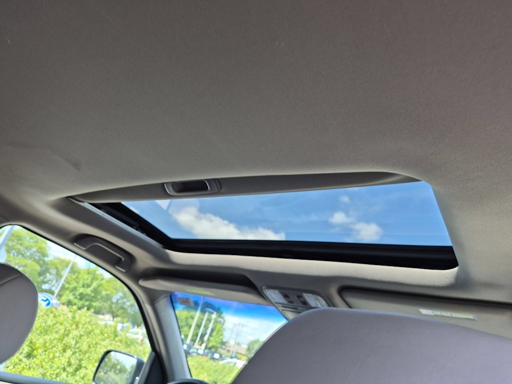 Thumbnail: 2011 Honda Pilot - 28