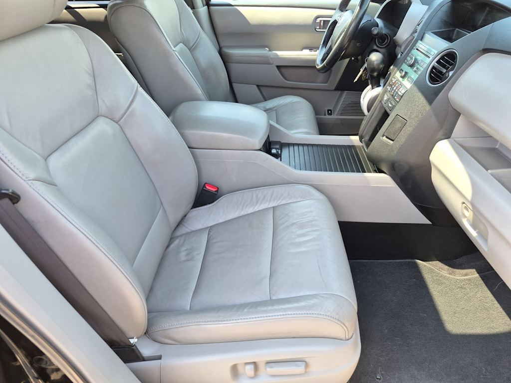 Thumbnail: 2011 Honda Pilot - 11