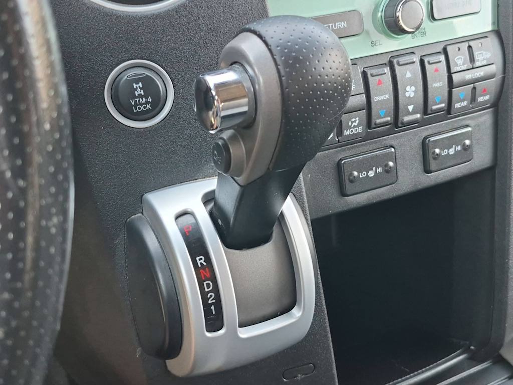 Thumbnail: 2011 Honda Pilot - 15