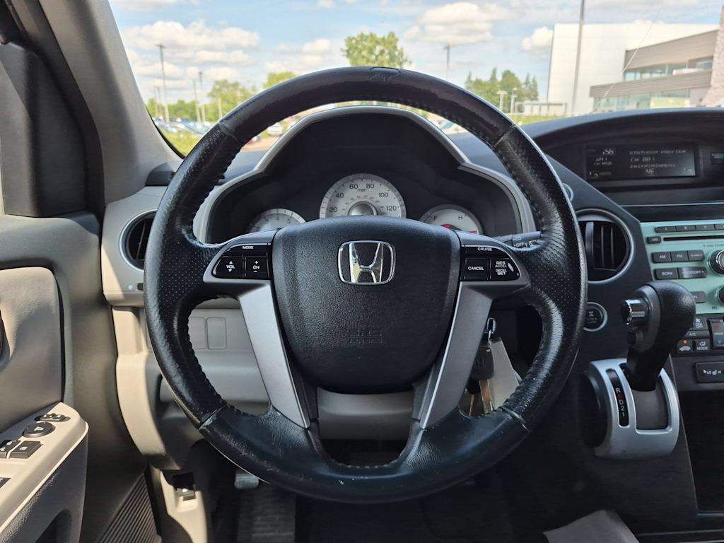 Thumbnail: 2011 Honda Pilot - 13