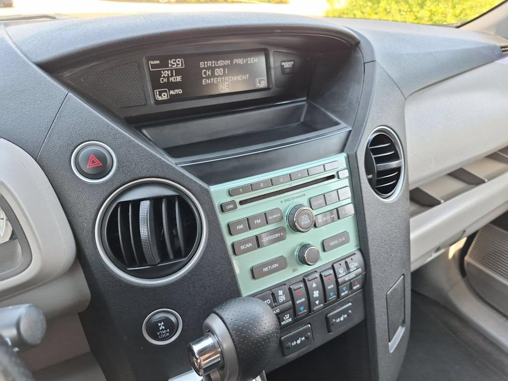Thumbnail: 2011 Honda Pilot - 14