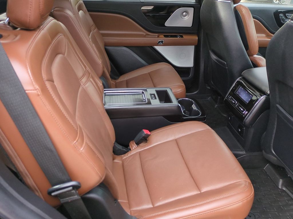 Thumbnail: 2022 Lincoln Aviator - 27