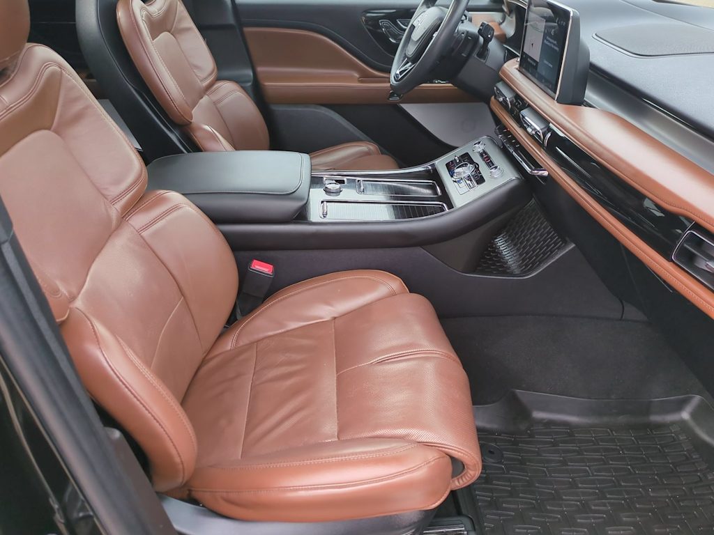 Thumbnail: 2022 Lincoln Aviator - 29