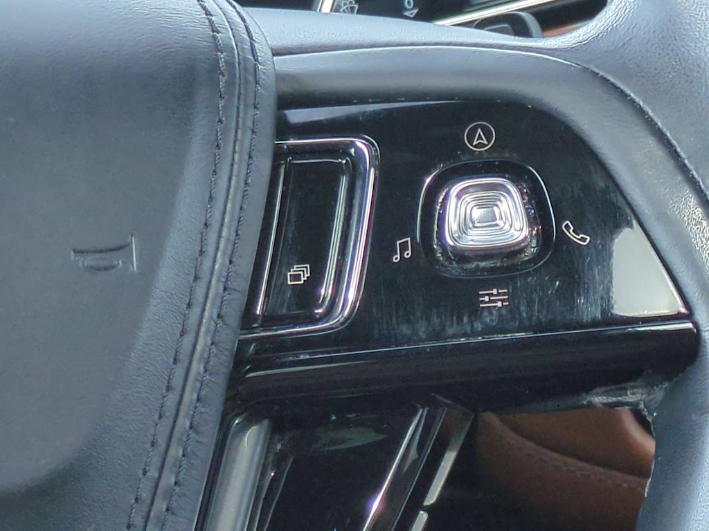 Thumbnail: 2022 Lincoln Aviator - 31
