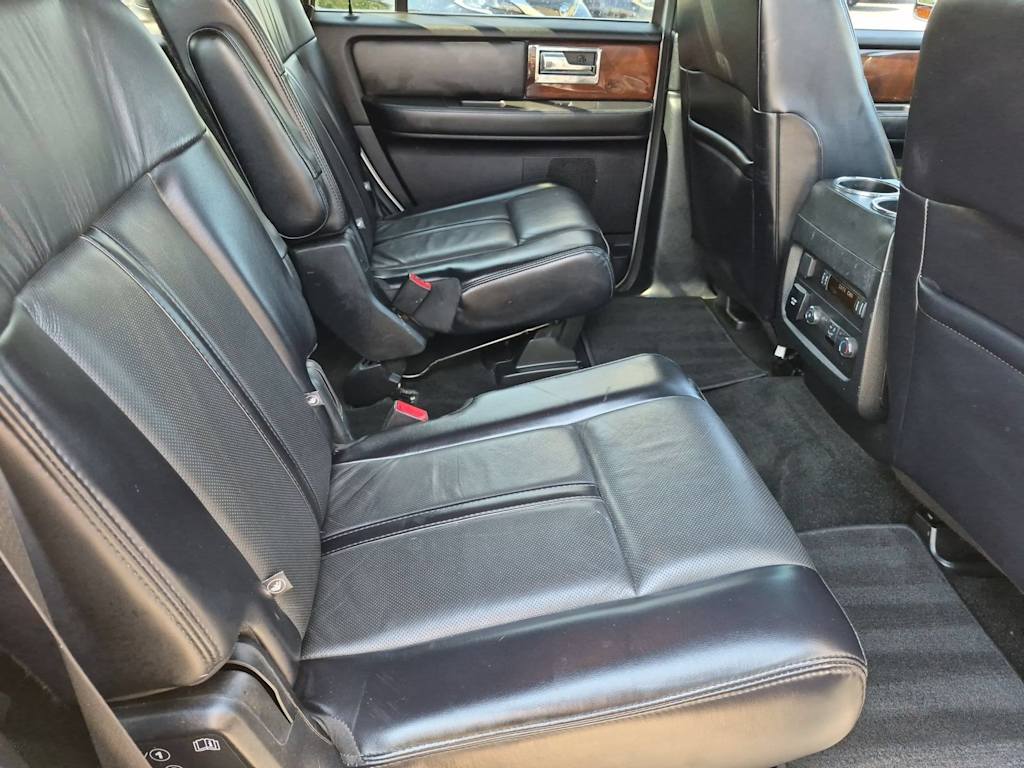 Thumbnail: 2017 Lincoln Navigator - 27