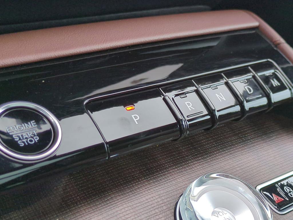Thumbnail: 2025 Lincoln Navigator - 29