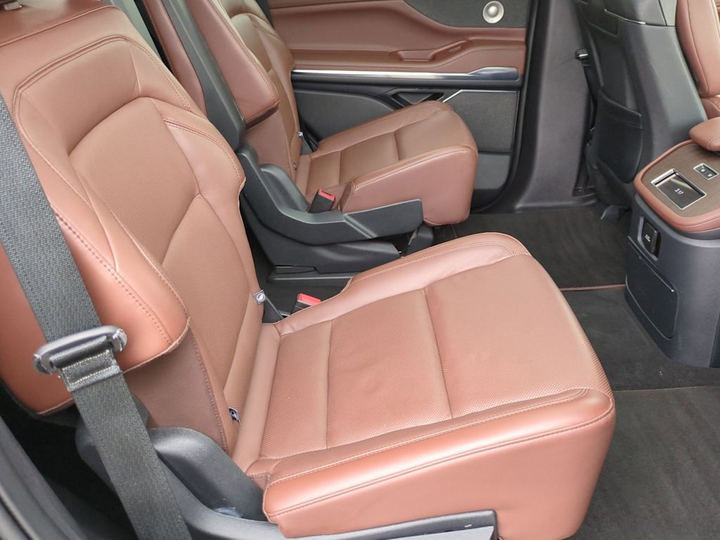 Thumbnail: 2025 Lincoln Navigator - 20