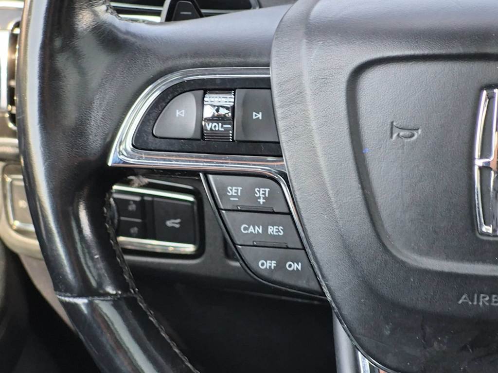 Thumbnail: 2018 Lincoln Navigator - 29