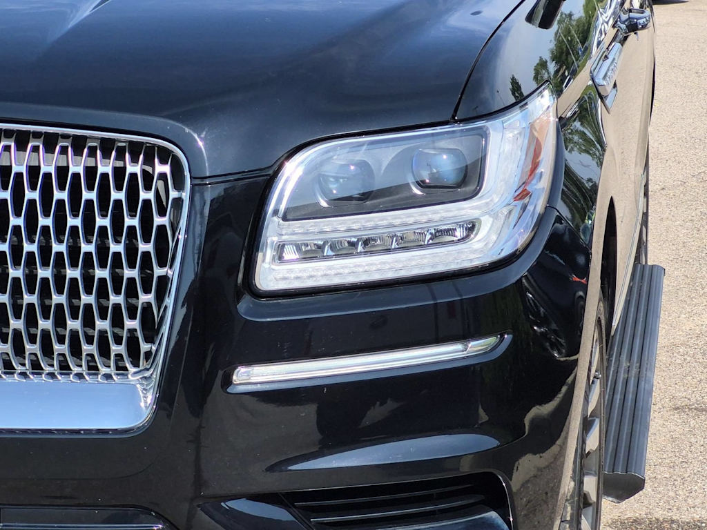 Thumbnail: 2018 Lincoln Navigator - 22