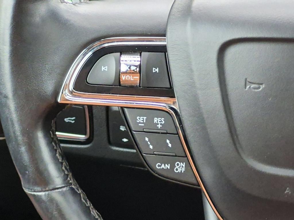 Thumbnail: 2021 Lincoln Navigator - 29