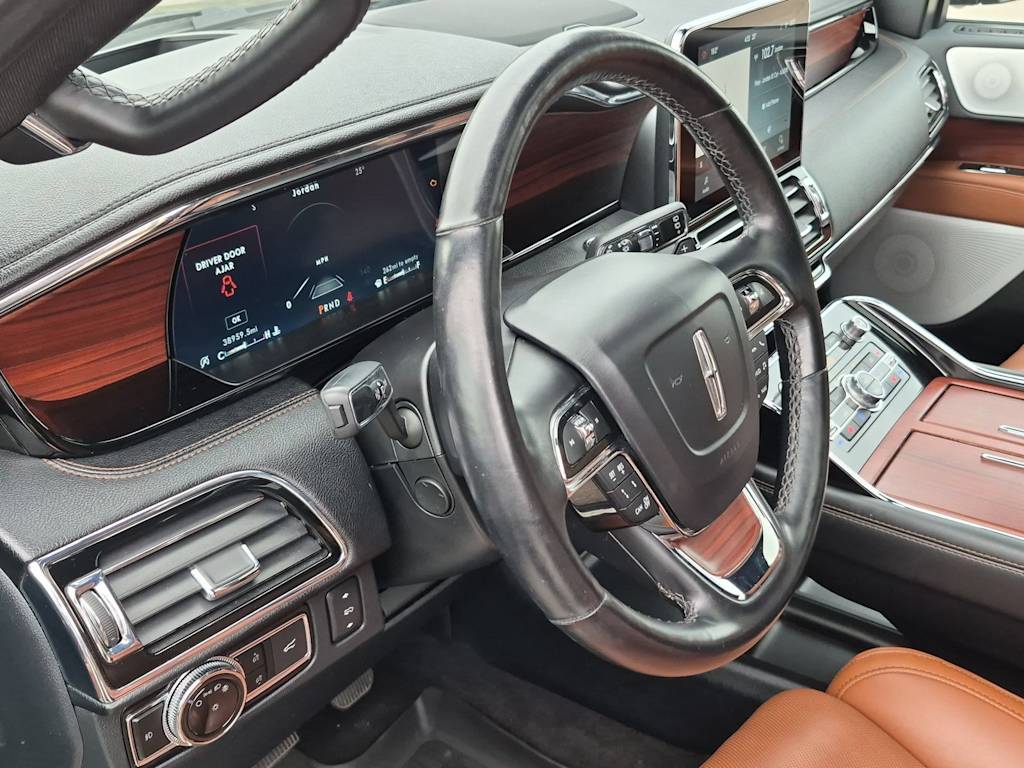 Thumbnail: 2021 Lincoln Navigator - 2