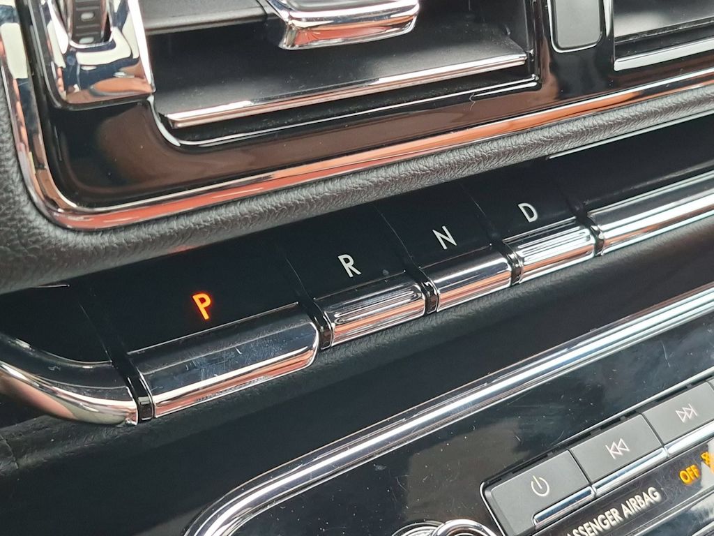 Thumbnail: 2021 Lincoln Navigator - 37