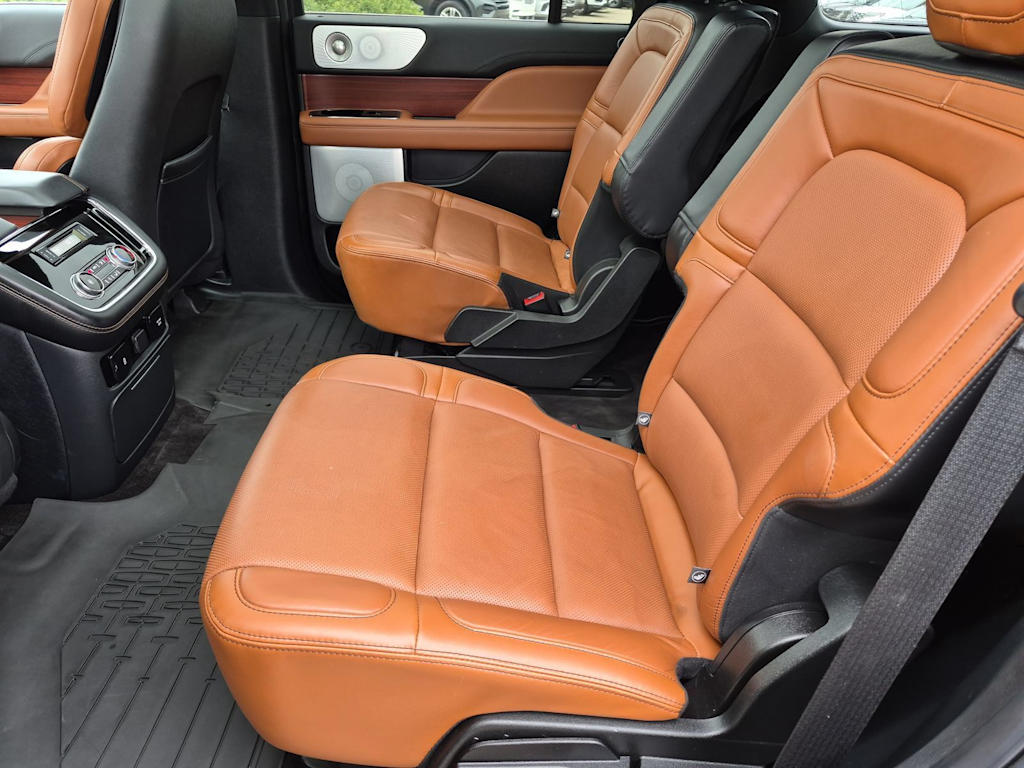 Thumbnail: 2021 Lincoln Navigator - 11