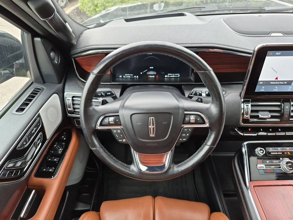 Thumbnail: 2021 Lincoln Navigator - 13