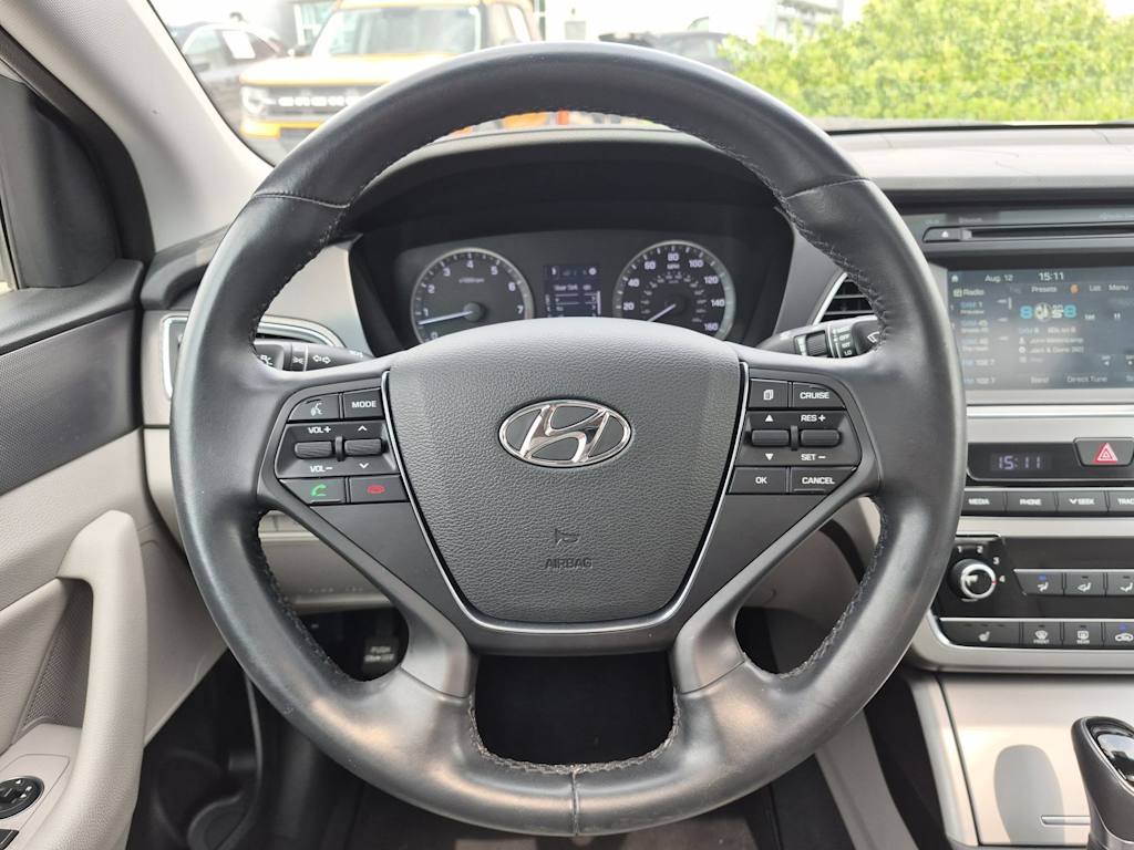 Thumbnail: 2016 Hyundai Sonata - 13