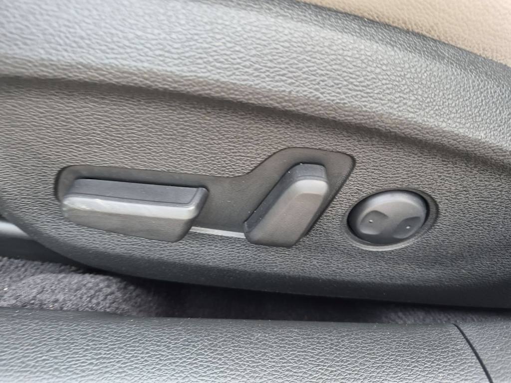 Thumbnail: 2016 Hyundai Sonata - 26