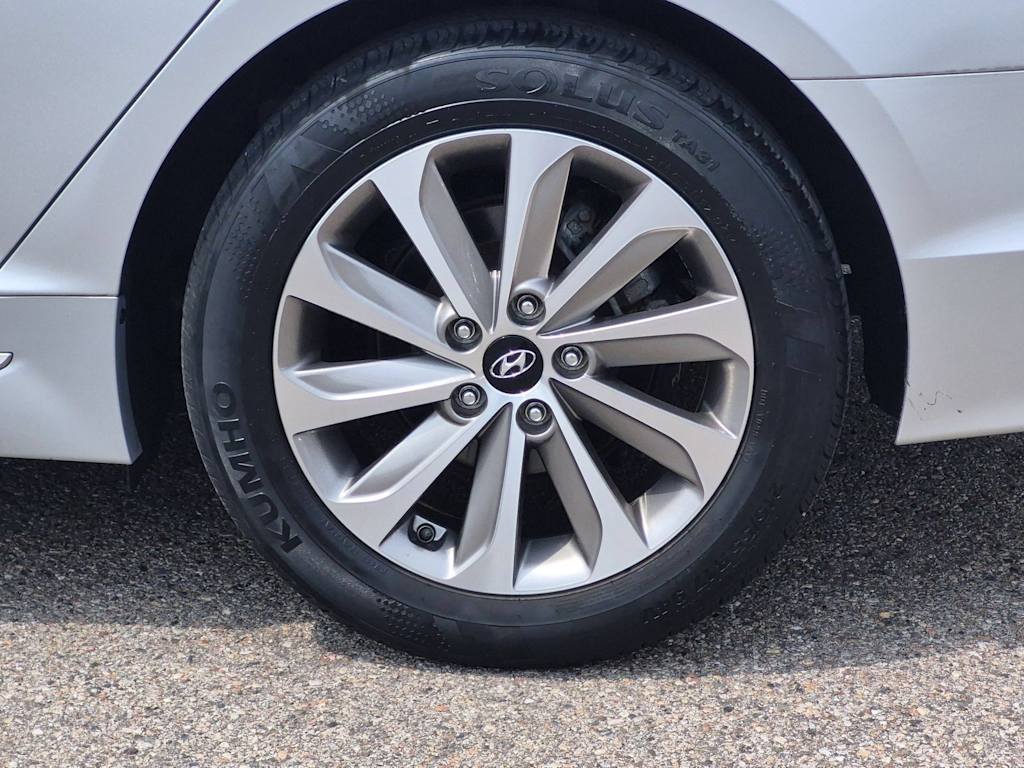 Thumbnail: 2016 Hyundai Sonata - 8