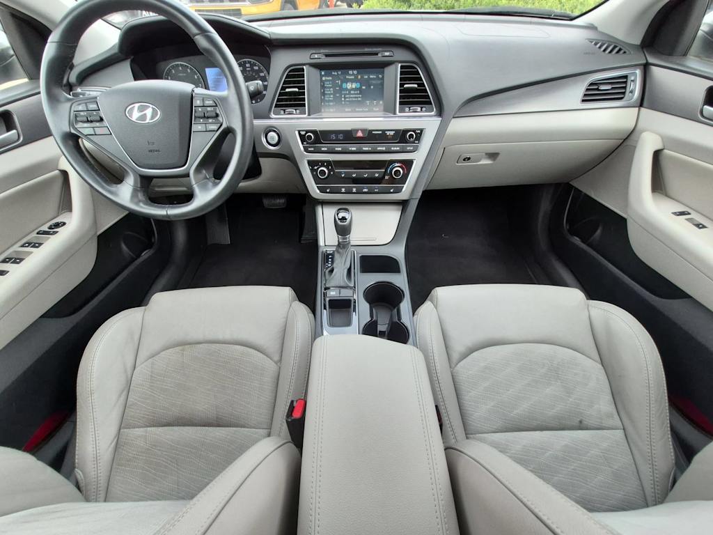 Thumbnail: 2016 Hyundai Sonata - 9