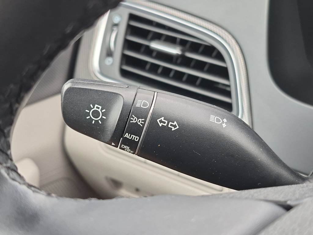 Thumbnail: 2016 Hyundai Sonata - 33