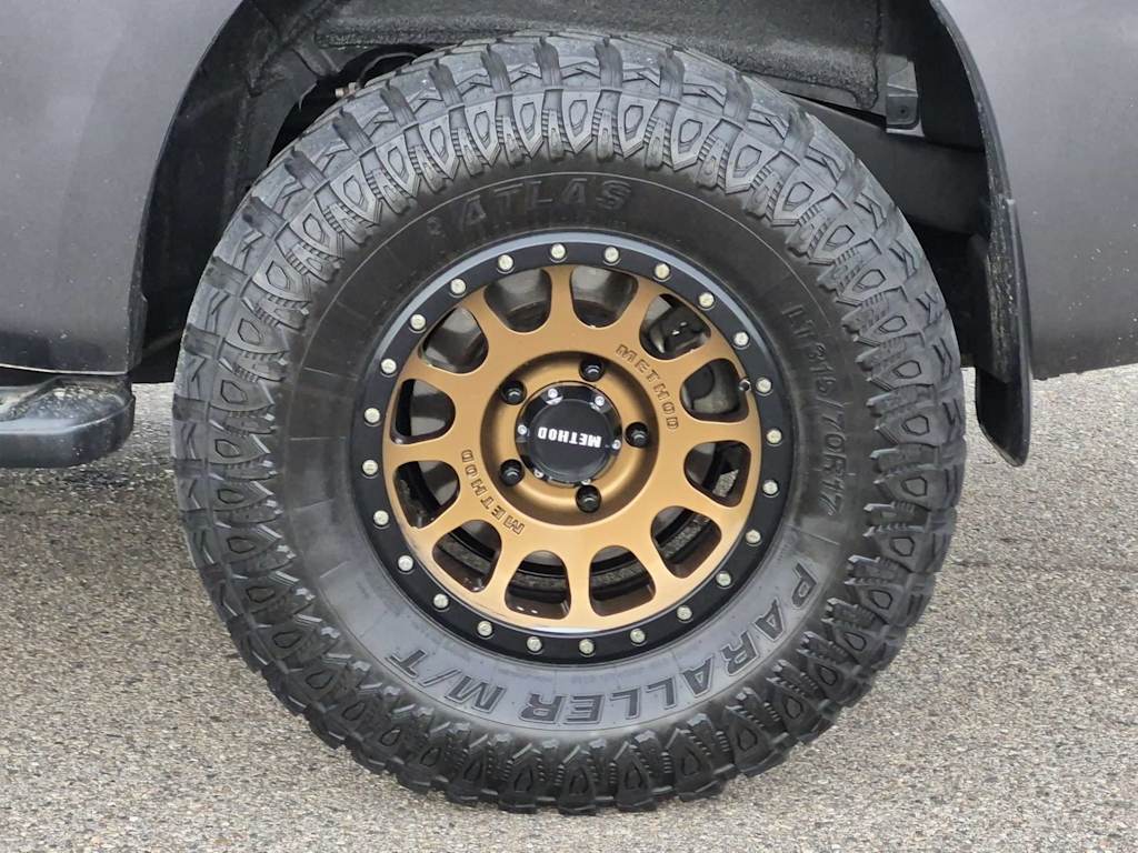 Thumbnail: 2019 Toyota Sequoia - 8