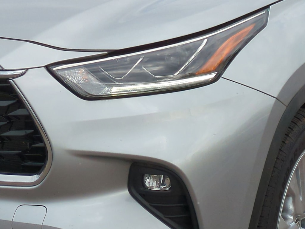 Thumbnail: 2021 Toyota Highlander - 19