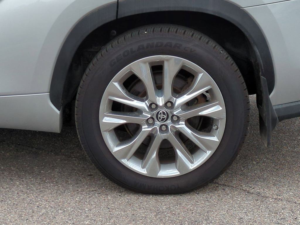Thumbnail: 2021 Toyota Highlander - 5