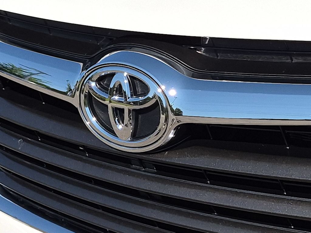 Thumbnail: 2016 Toyota Highlander - 7