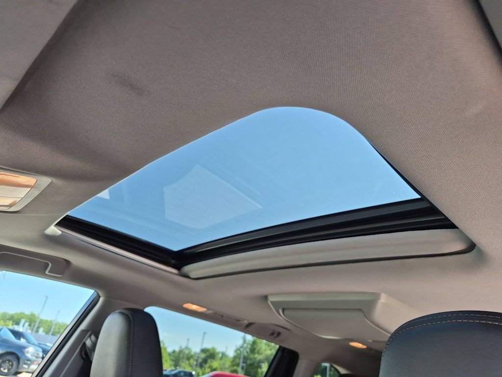 Thumbnail: 2016 Toyota Highlander - 26