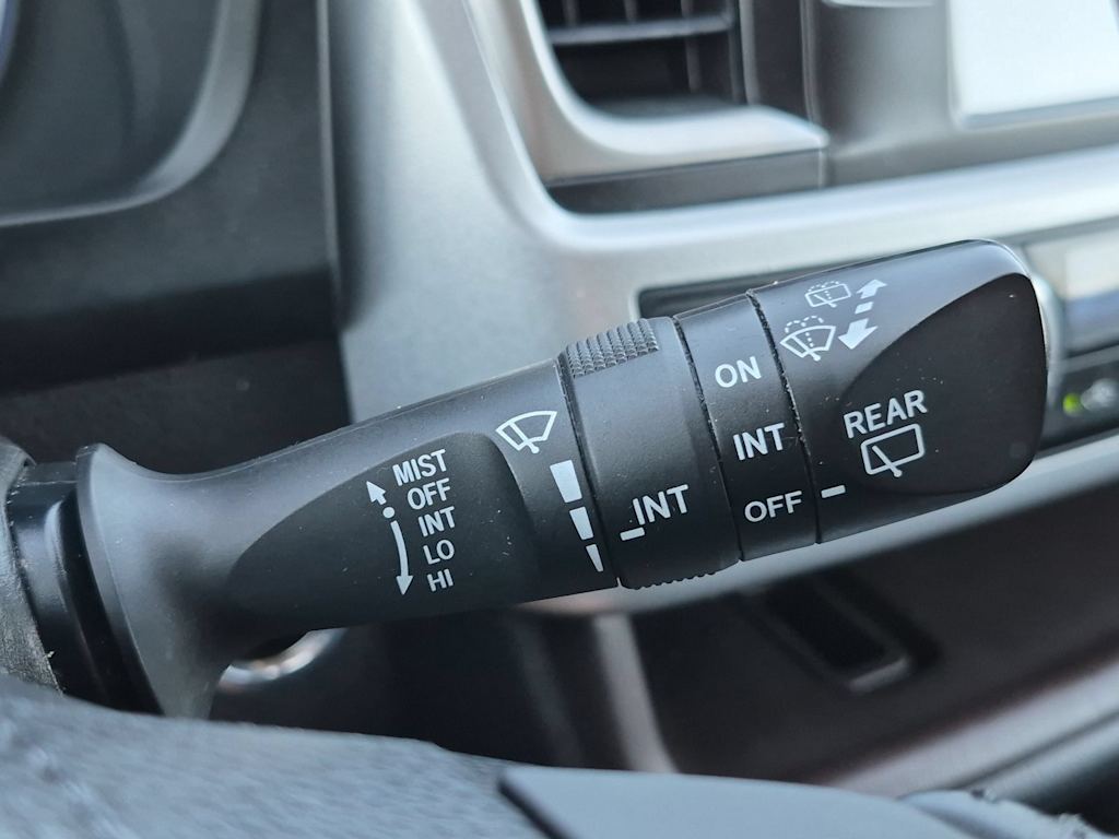 Thumbnail: 2016 Toyota Highlander - 32