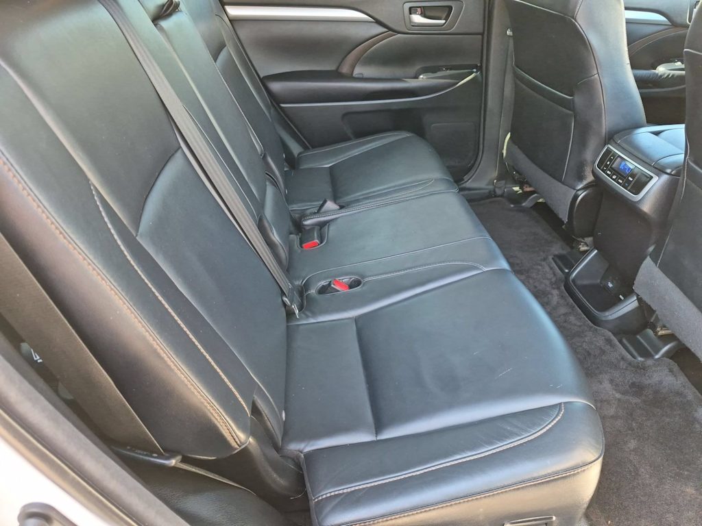 Thumbnail: 2016 Toyota Highlander - 28