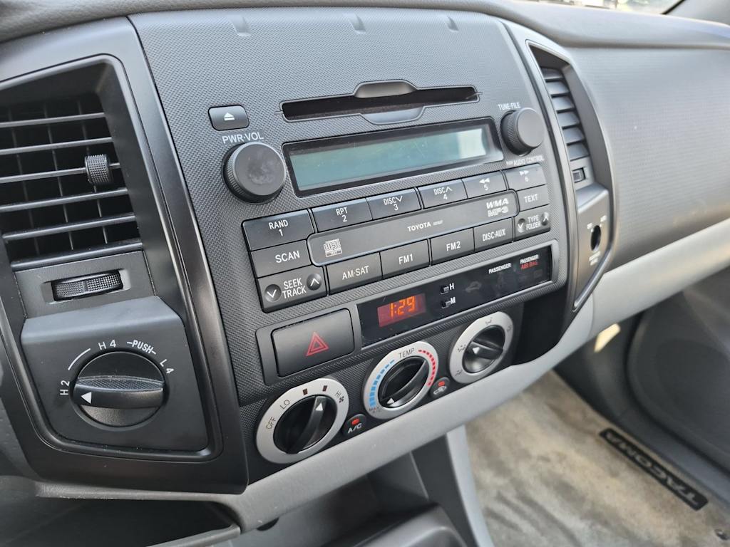 Thumbnail: 2009 Toyota Tacoma - 12