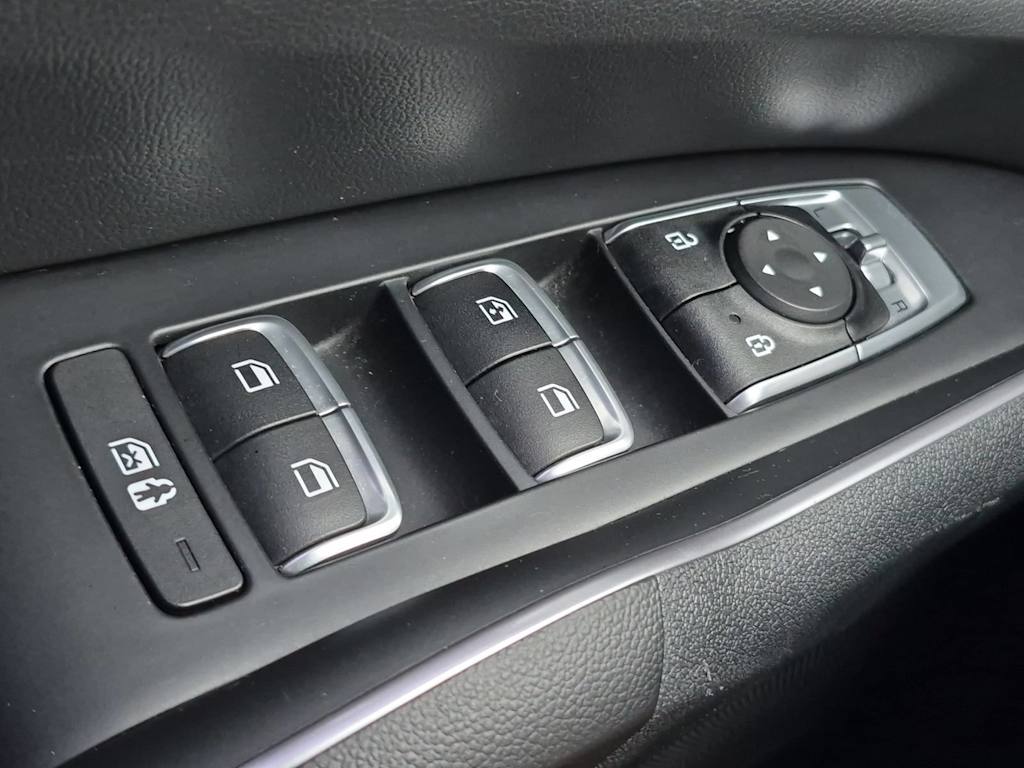 Thumbnail: 2023 Kia Sorento - 30