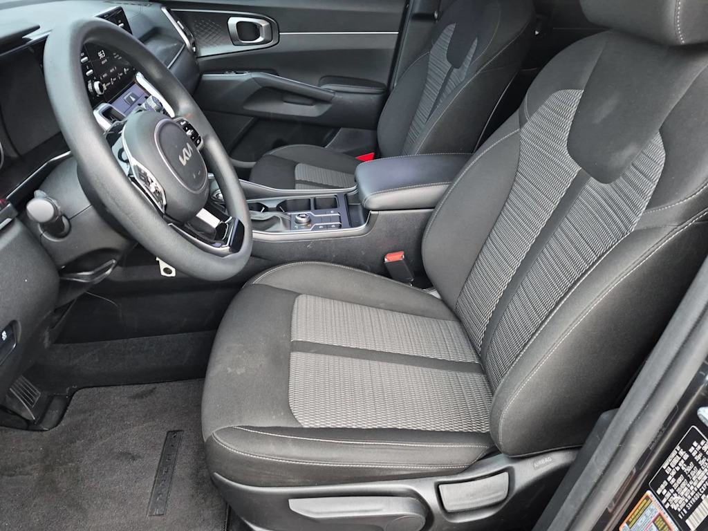 Thumbnail: 2023 Kia Sorento - 10