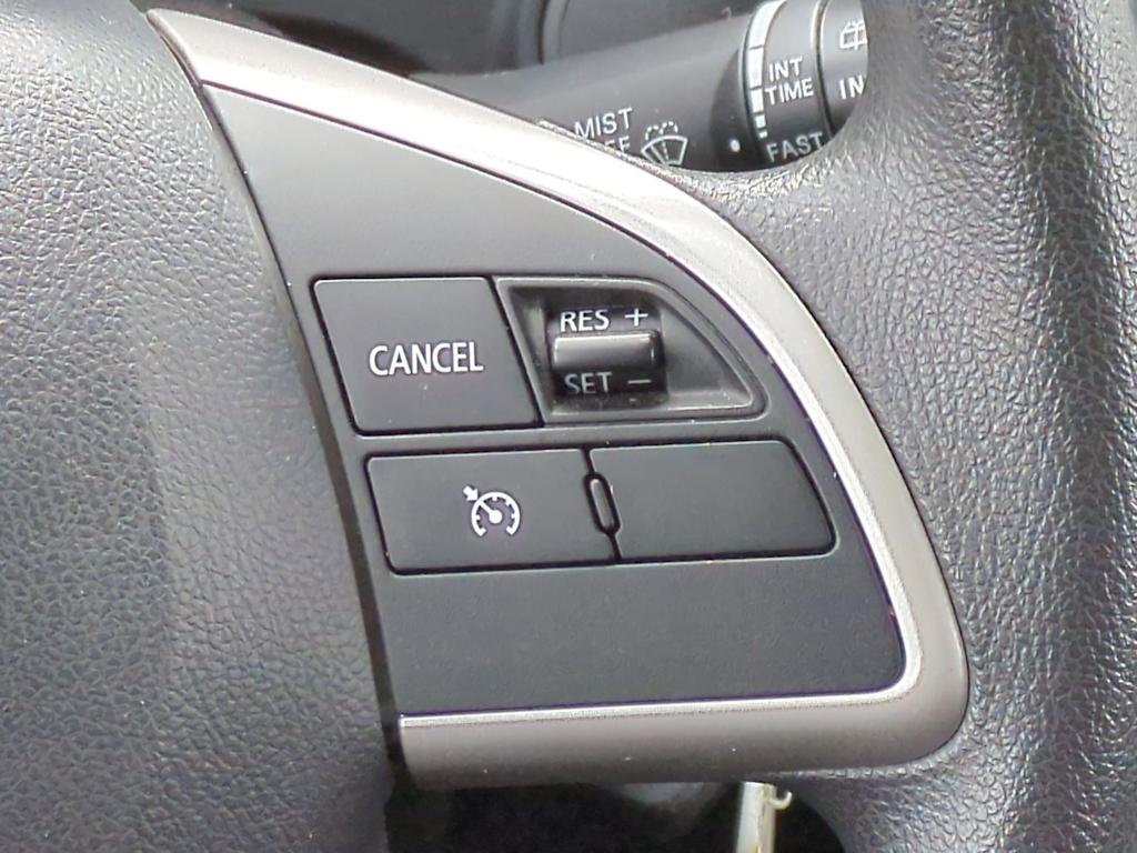 Thumbnail: 2018 Mitsubishi Outlander - 29