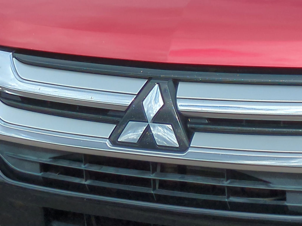 Thumbnail: 2018 Mitsubishi Outlander - 24