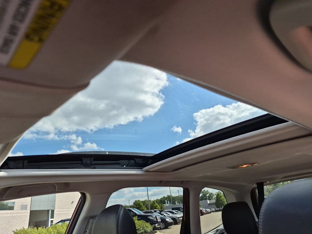 Thumbnail: 2015 Subaru Forester - 25