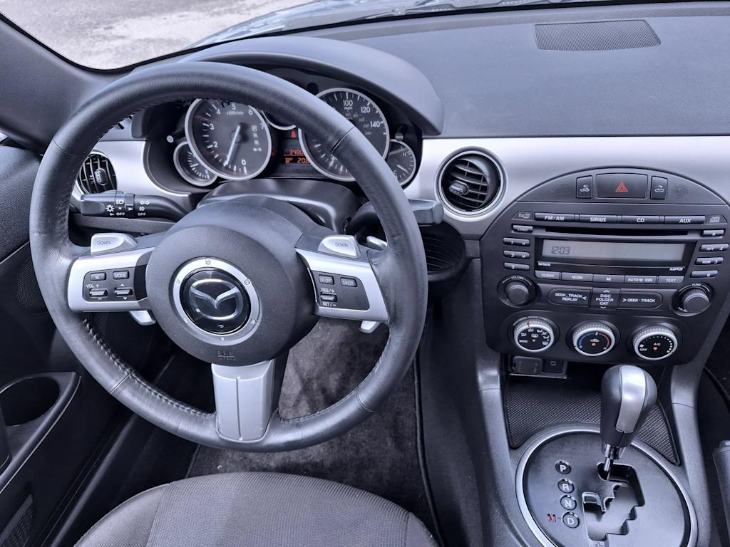 Thumbnail: 2010 Mazda MX-5 Miata - 8