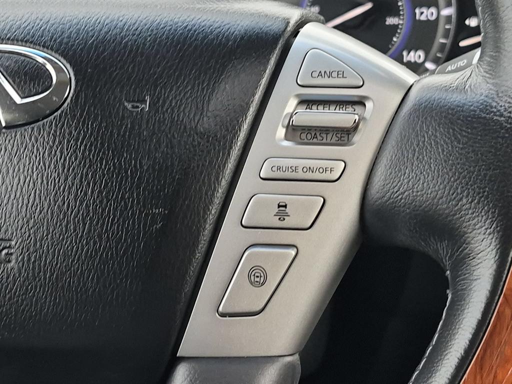 Thumbnail: 2015 INFINITI QX80 - 30