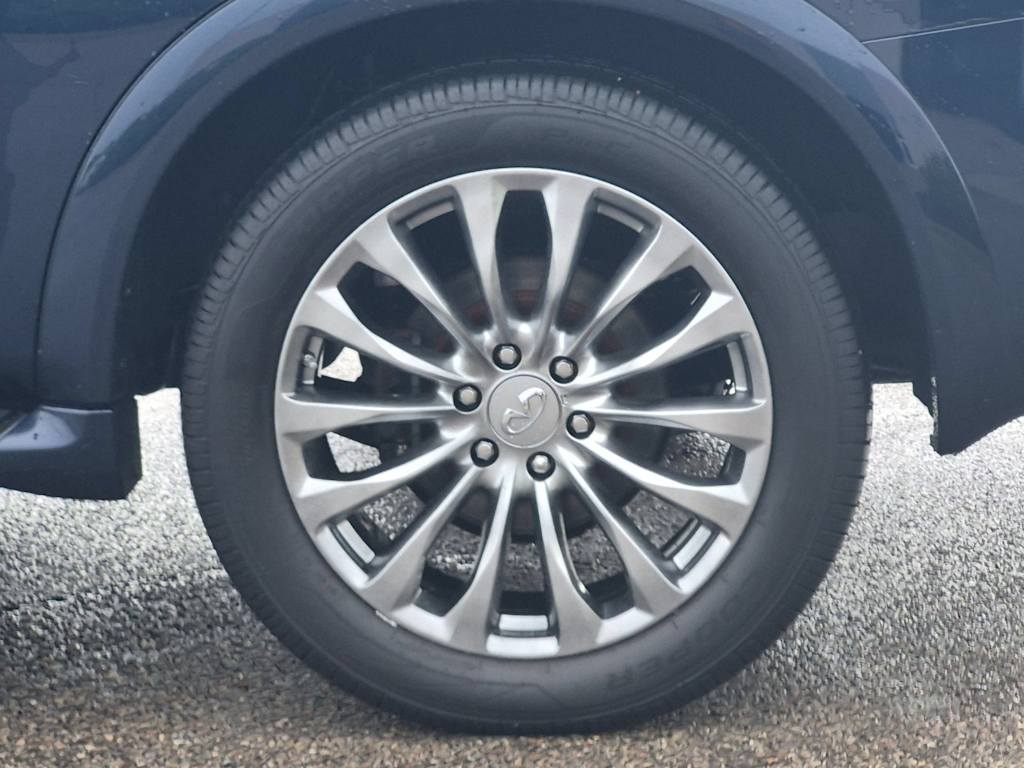 Thumbnail: 2015 INFINITI QX80 - 8