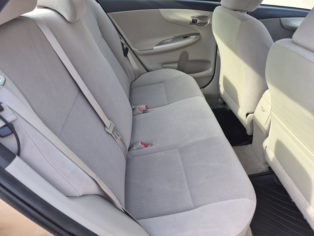 Thumbnail: 2013 Toyota Corolla - 28